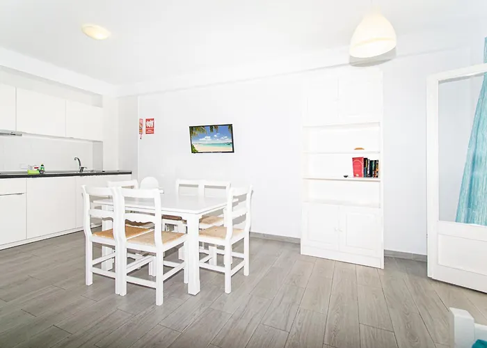 Lägenhetshotell Falco Port de Pollença