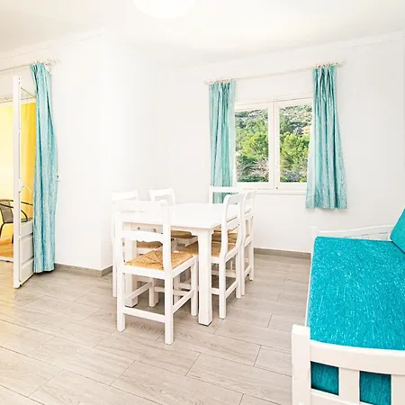 Falco Aparthotel 4*